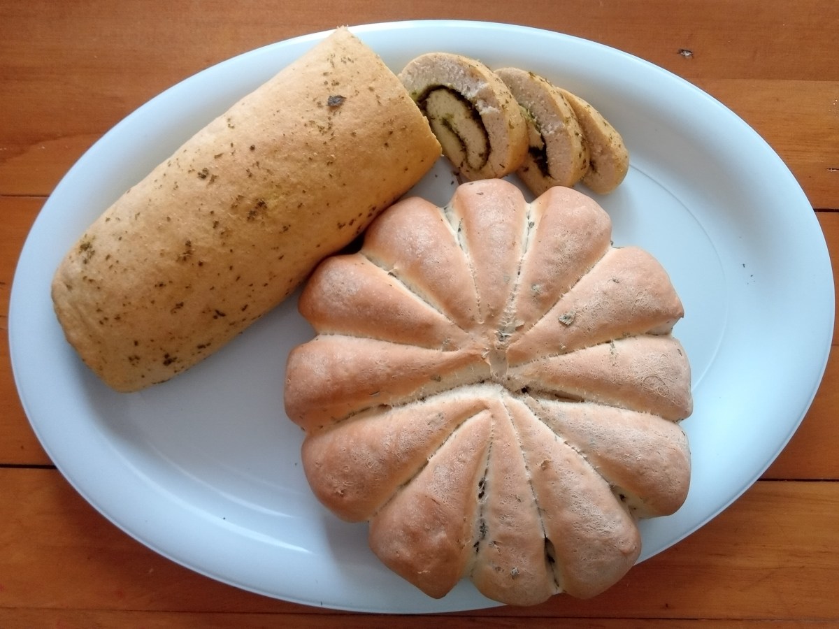 Herb Bread Experiment – Mint Basil Swirl Bread and Bee Balm&nbsp;Bread